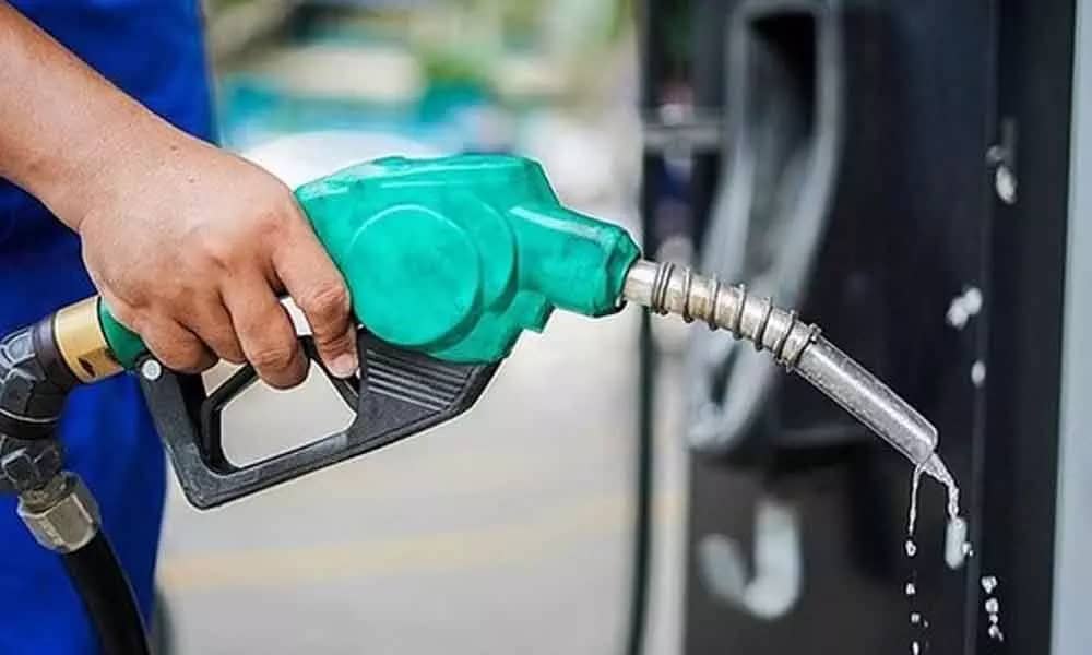 NNPCL Mulls Fresh Petrol Price Cut Amid Rivalry With Dangote Refinery, MRS